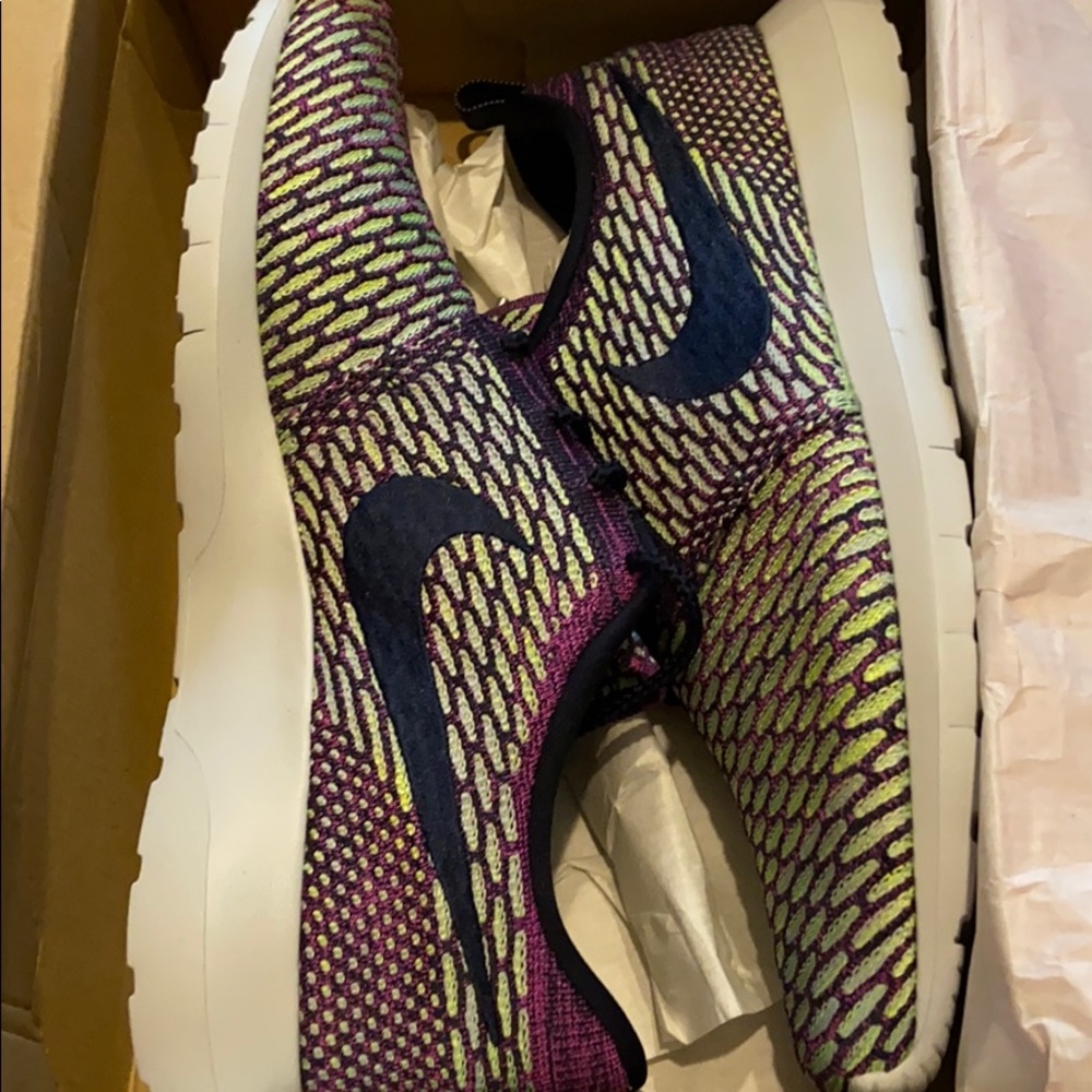 Men’s Nike Flyknit Rosherun Size 12